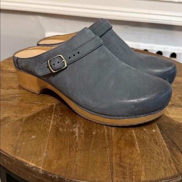 Dansko Berry Nubuck Clogs 40/9.5 - Picture 5 of 15